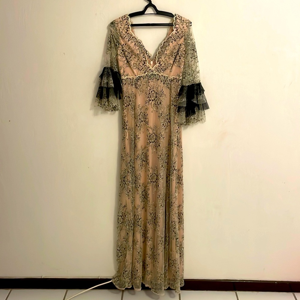 BCBG MAXAZRIA DRESS
